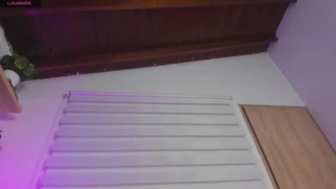 Im Hazel online show from 03/05/25, 02:14