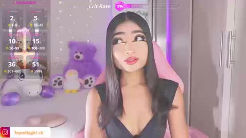 Snapshot of hazelbabee_ chatting on 09/13/25, 07:08 Lynn online show from 09/13/25, 07:08
