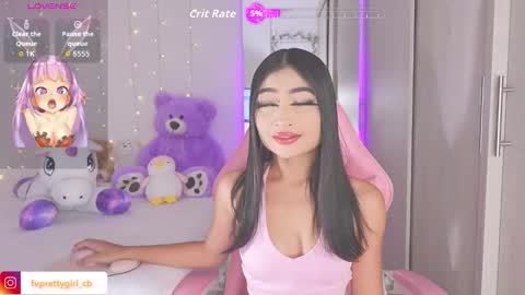 Snapshot of hazelbabee_ chatting on 09/19/25, 07:32 Lynn online show from 09/19/25, 07:32