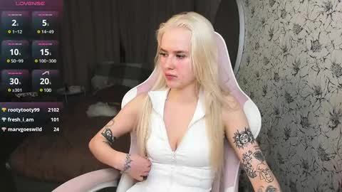 Snapshot of healing__girl chatting on 01/12/25, 12:44 Valeria online show from 01/12/25, 12:44