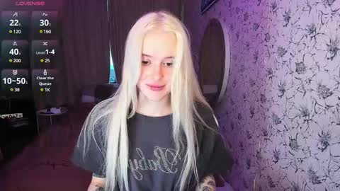 Snapshot of healing__girl chatting on 01/13/25, 08:05 Valeria online show from 01/13/25, 08:05