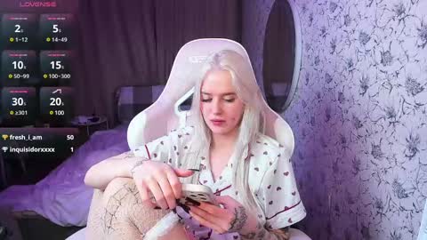 Snapshot of healing__girl chatting on 01/15/25, 10:49 Valeria online show from 01/15/25, 10:49