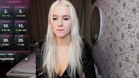 Snapshot of healing__girl chatting on 01/20/25, 12:07 Valeria online show from 01/20/25, 12:07