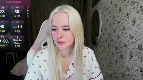 Snapshot of healing__girl chatting on 01/26/25, 07:53 Valeria online show from 01/26/25, 07:53