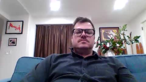 Snapshot of heartofadog604 chatting on 12/17/24, 01:39 MT online show from 12/17/24, 01:39