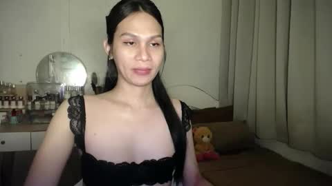 heather_bbyy online show from 10/23/25, 07:23