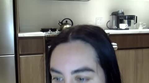 Snapshot of heatwavee chatting on 01/06/25, 11:18 heatwavee online show from 01/06/25, 11:18