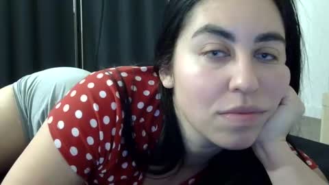 Snapshot of heatwavee chatting on 01/09/25, 10:20 heatwavee online show from 01/09/25, 10:20