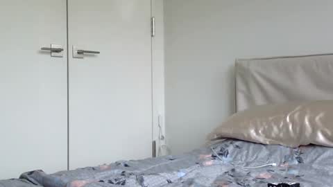 Snapshot of heatwavee chatting on 01/13/25, 03:47 heatwavee online show from 01/13/25, 03:47