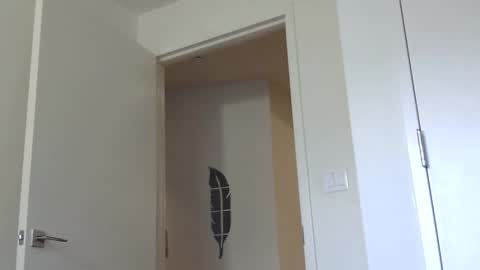 Snapshot of heatwavee chatting on 01/28/25, 03:46 heatwavee online show from 01/28/25, 03:46