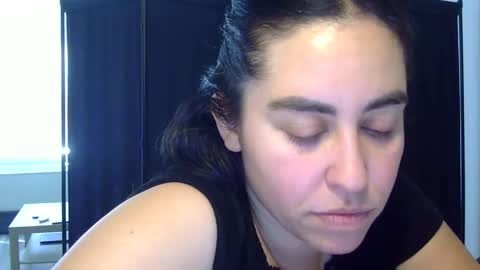 Snapshot of heatwavee chatting on 09/12/25, 04:29 heatwavee online show from 09/12/25, 04:29