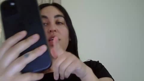 Snapshot of heatwavee chatting on 11/12/25, 04:18 heatwavee online show from 11/12/25, 04:18