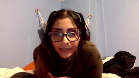 Snapshot of heavensbunny chatting on 12/04/24, 02:42 heaven the muslim slut online show from 12/04/24, 02:42