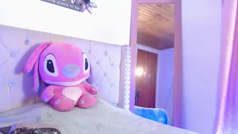 Snapshot of hecate_queen chatting on 11/27/25, 12:07 Hecate Queen online show from 11/27/25, 12:07