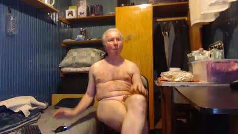Snapshot of hedonista67 chatting on 02/10/25, 06:13 hedonista67 online show from 02/10/25, 06:13