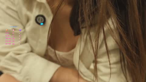 Snapshot of hee_jeen chatting on 11/03/25, 05:14 Jeen online show from 11/03/25, 05:14