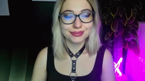 Snapshot of heidi_pleasure chatting on 02/26/25, 07:31 Heidi online show from 02/26/25, 07:31
