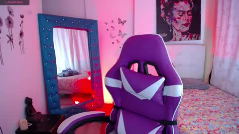 Snapshot of heidy_7 chatting on 10/02/25, 01:18 Heidy online show from 10/02/25, 01:18