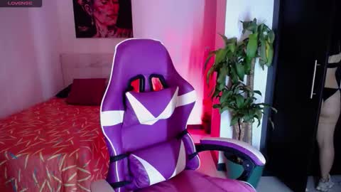 Snapshot of heidy_7 chatting on 10/24/25, 01:18 Heidy online show from 10/24/25, 01:18