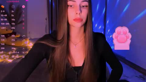 Snapshot of heileymeow chatting on 09/16/25, 08:21 Heiley online show from 09/16/25, 08:21