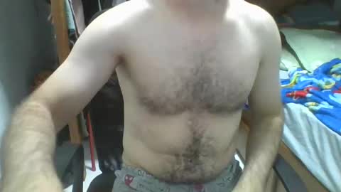 heitorcp1 online show from 12/23/24, 01:40