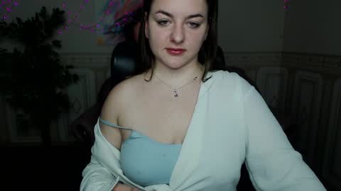 Snapshot of helen_elliot chatting on 12/20/24, 07:22 Helen Elliot online show from 12/20/24, 07:22