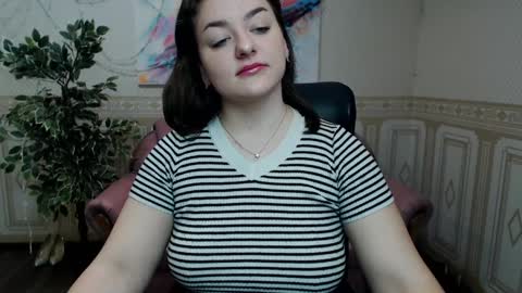 Snapshot of helen_elliot chatting on 01/09/25, 06:48 Helen Elliot online show from 01/09/25, 06:48