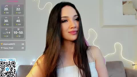Snapshot of helen_spark chatting on 09/20/25, 02:23 helen_spark online show from 09/20/25, 02:23