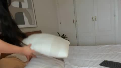 helena_hills online show from 10/27/25, 12:31