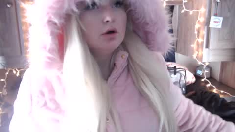 Snapshot of helena_hope chatting on 01/14/25, 08:04 Helena Hope online show from 01/14/25, 08:04