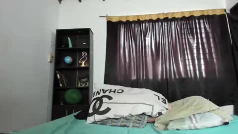 Snapshot of helena_spellman chatting on 02/02/25, 07:35 helena_spellman online show from 02/02/25, 07:35