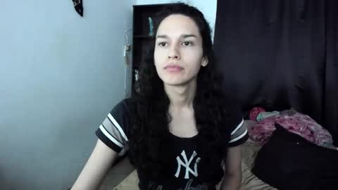 Snapshot of helena_spellman chatting on 10/03/25, 09:17 helena_spellman online show from 10/03/25, 09:17