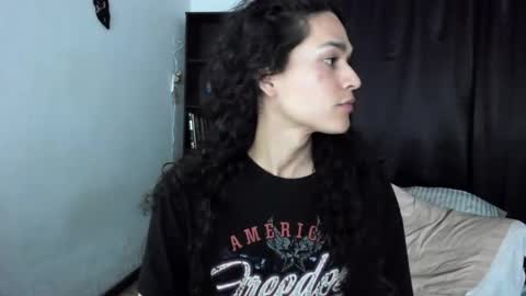 helena_spellman online show from 10/27/25, 06:39