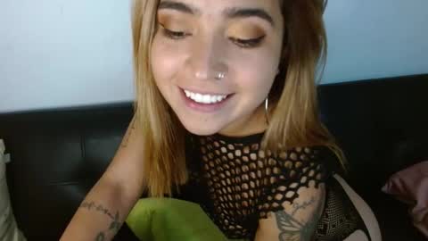 Snapshot of helenacyruss666 chatting on 03/11/25, 10:09 Only 18 cyrus online show from 03/11/25, 10:09