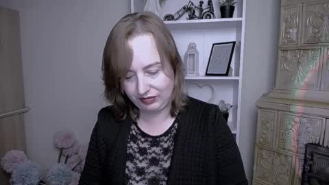 Helen online show from 10/10/25, 06:56