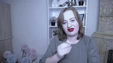 Helen online show from 10/15/25, 07:30