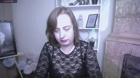 Helen online show from 11/04/25, 08:02