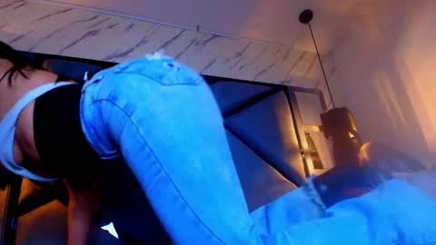    online show from 10/09/25, 11:47