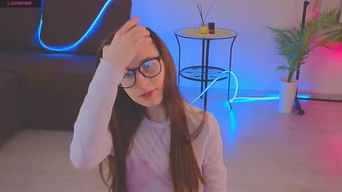 Snapshot of helenmann_ chatting on 03/05/25, 01:50 online show from 03/05/25, 01:50