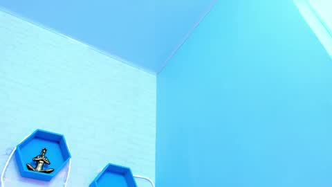 Snapshot of helenn_monroy1 chatting on 12/05/24, 02:44 online show from 12/05/24, 02:44