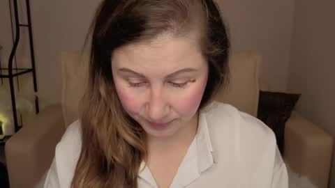 Snapshot of helens_lov chatting on 11/02/25, 01:52 Helen online show from 11/02/25, 01:52