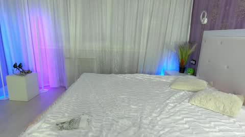 Helen online show from 01/27/25, 10:16