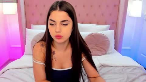 Snapshot of helentiny chatting on 11/06/25, 02:07 Helen online show from 11/06/25, 02:07