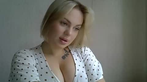 Snapshot of helga_now chatting on 10/14/25, 09:10 helga_now online show from 10/14/25, 09:10