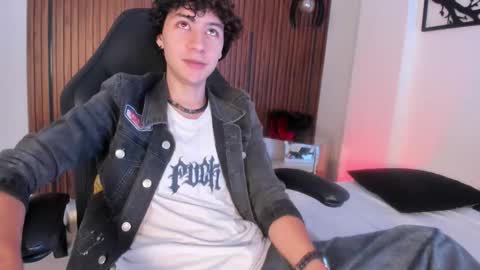 helios_obscuro online show from 10/30/25, 02:57