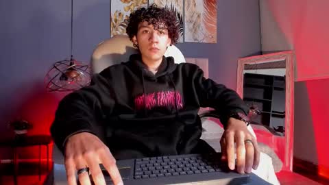 helios_obscuro online show from 11/18/25, 05:23