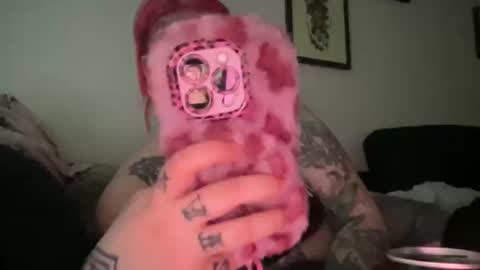 Snapshot of hell0kittyblood chatting on 02/20/25, 09:09 Bunnie Rotz online show from 02/20/25, 09:09