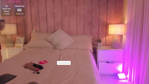 Snapshot of hellen_mckenzie chatting on 09/24/25, 03:54 hellen_mckenzie online show from 09/24/25, 03:54