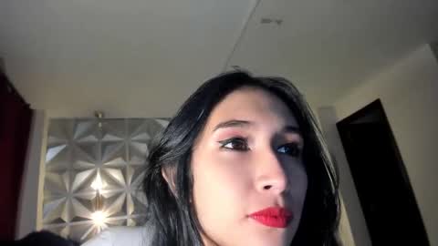 Snapshot of hellen_tease chatting on 11/27/25, 01:24 Hellen online show from 11/27/25, 01:24