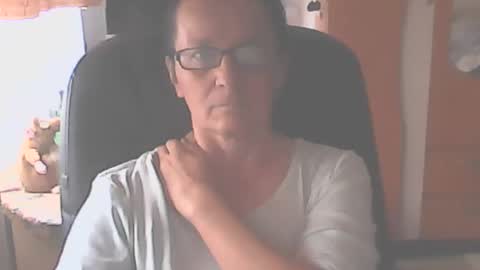 Snapshot of hellenmarie chatting on 09/26/25, 10:41 hellenmarie online show from 09/26/25, 10:41